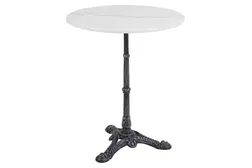 Loire marmorinen pöytä