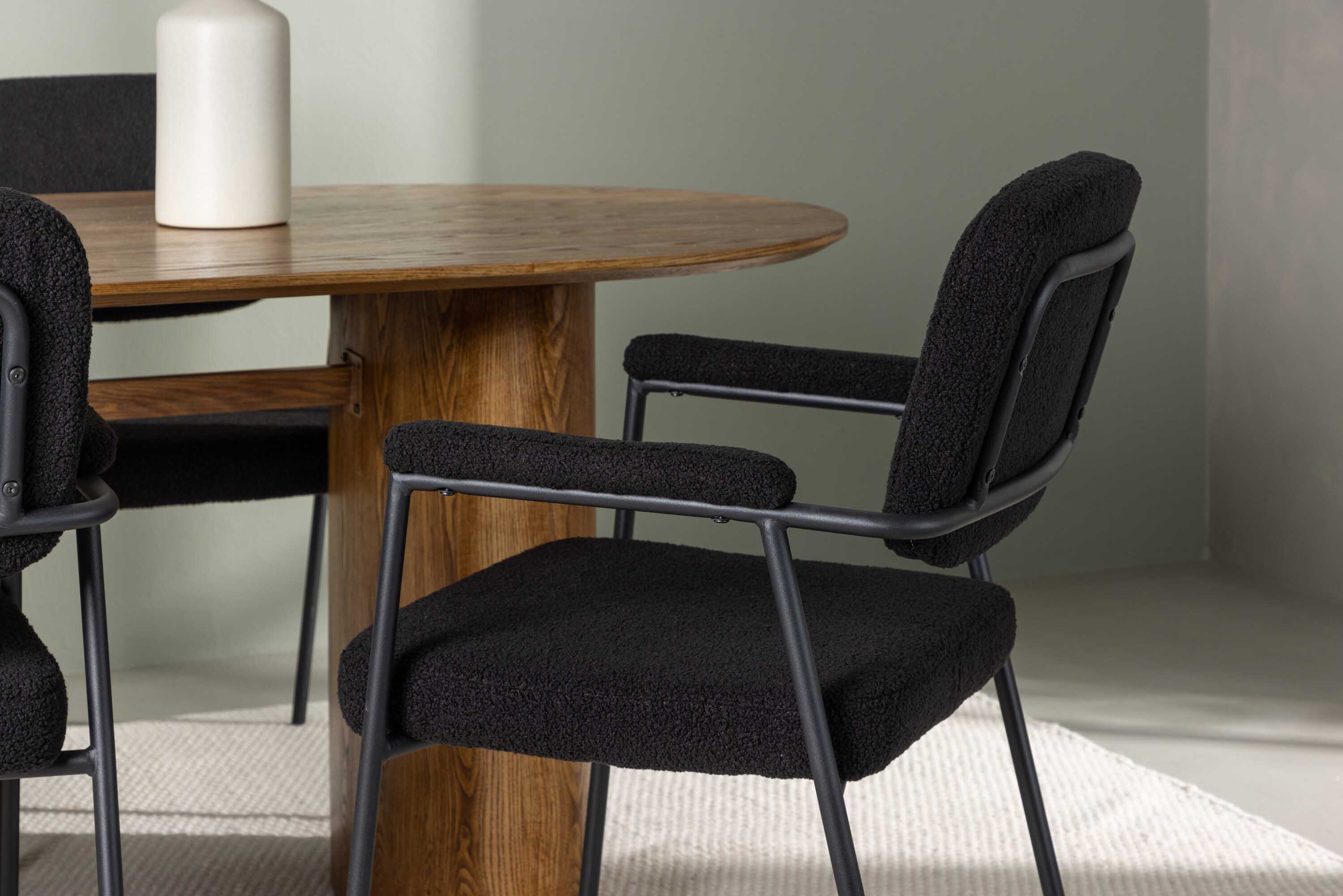 Isolde & Yesterday ruokailuryhmä