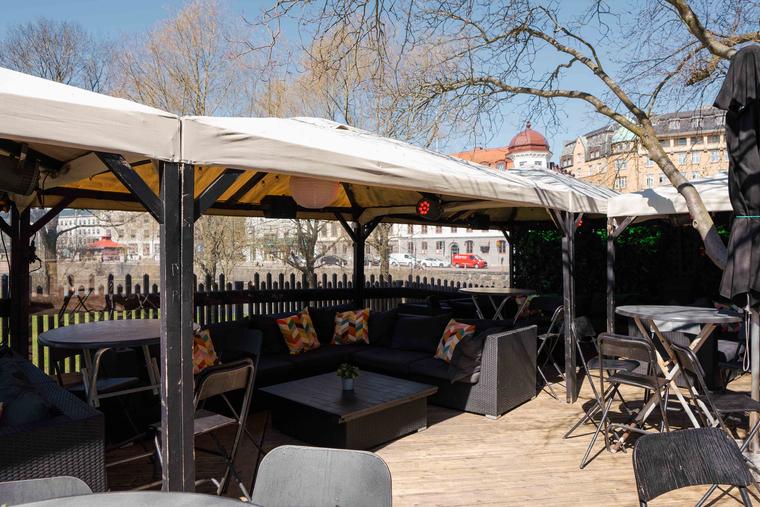 Café Grindstugan - Hov tak med paviljong
