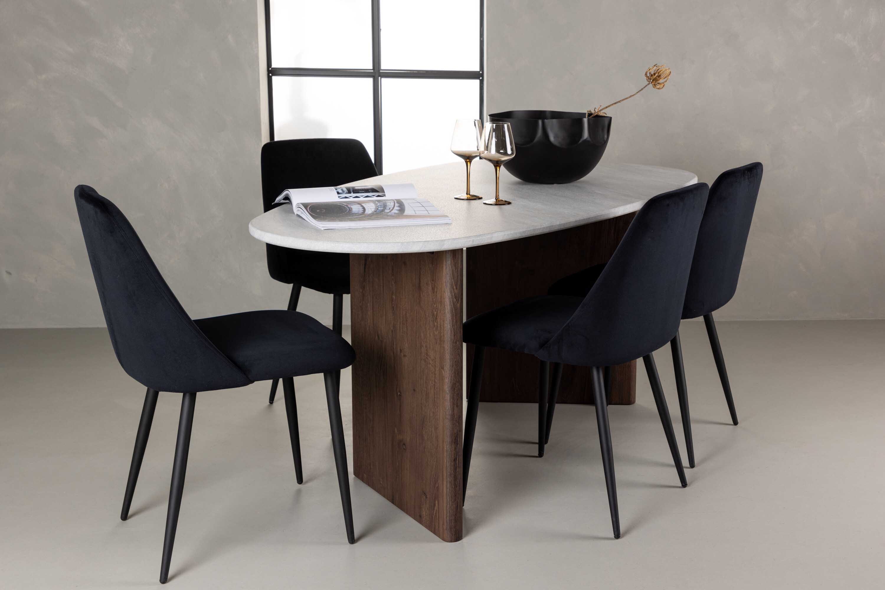 Grönvik & Night ruokailuryhmä