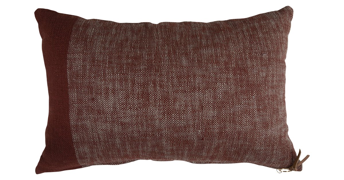 Köp Ombrone prydnadskudde - Röd 40x60 cm från Brafab - Bra Möbler