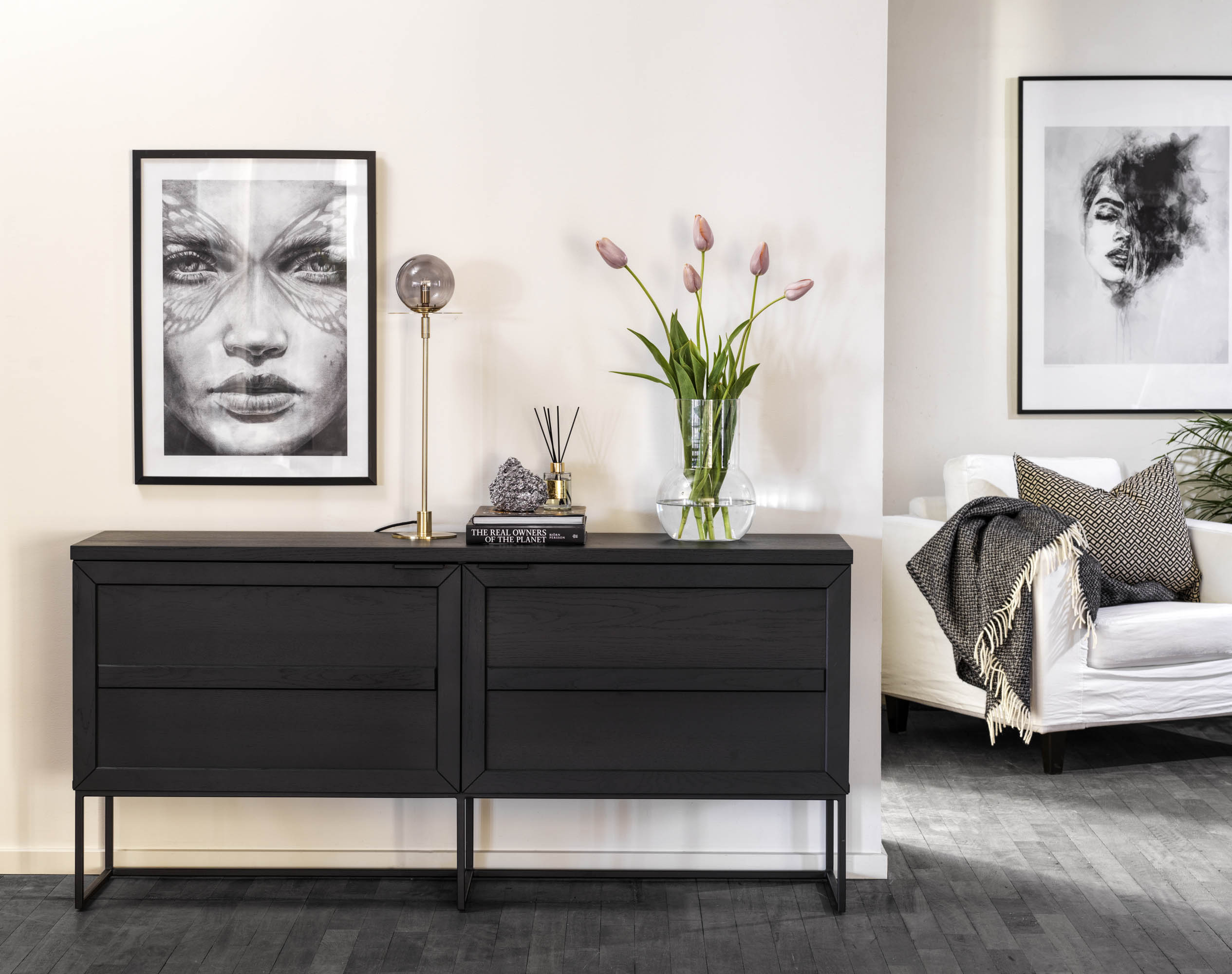 Everett sideboard 160 svart ek/svart