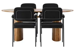 Isolde & Yesterday ruokailuryhmä