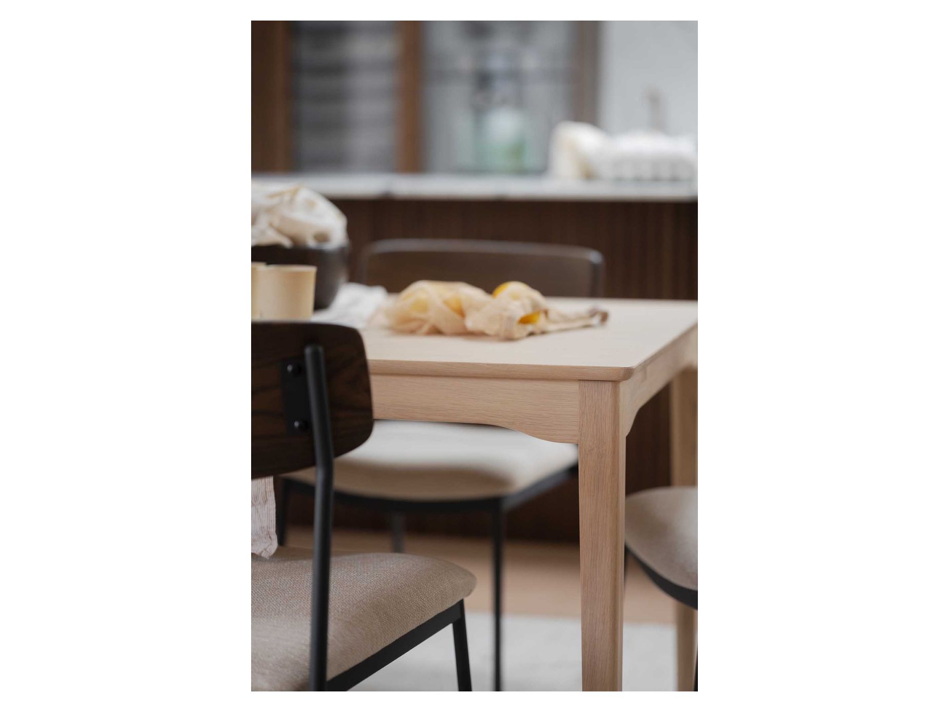 Markham ruokapöytä