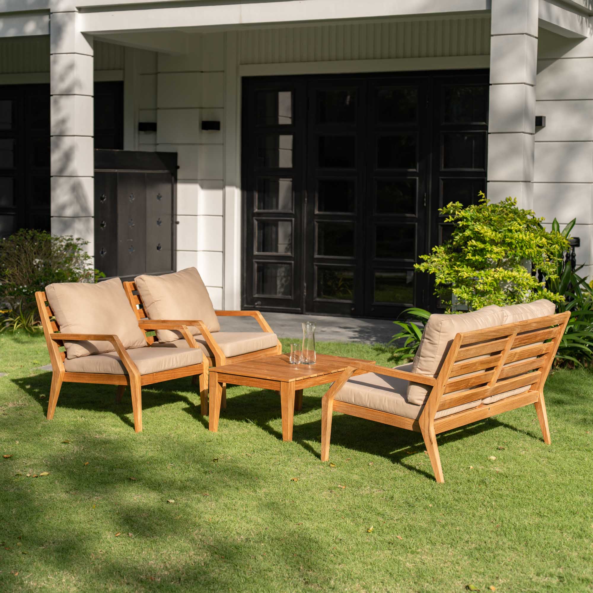 Gunnaröd loungebord