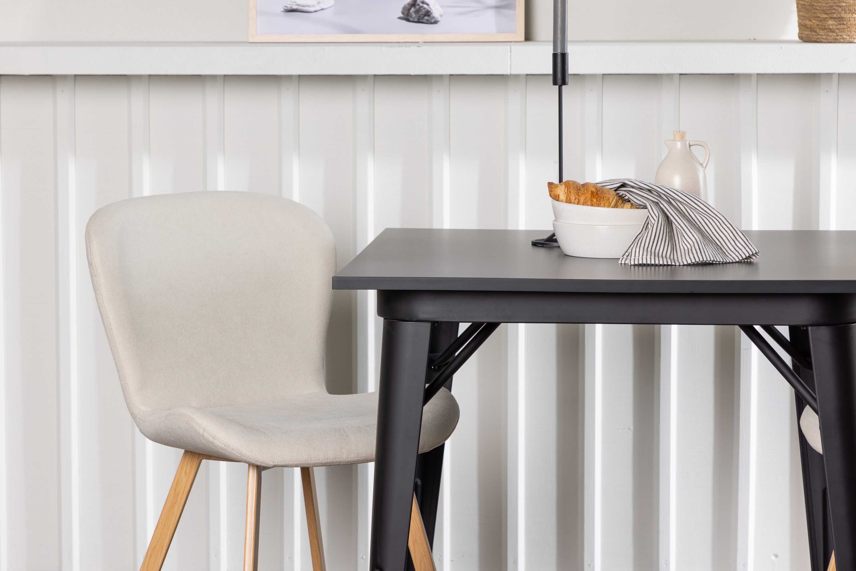 Tempe & Lilja spisegruppe