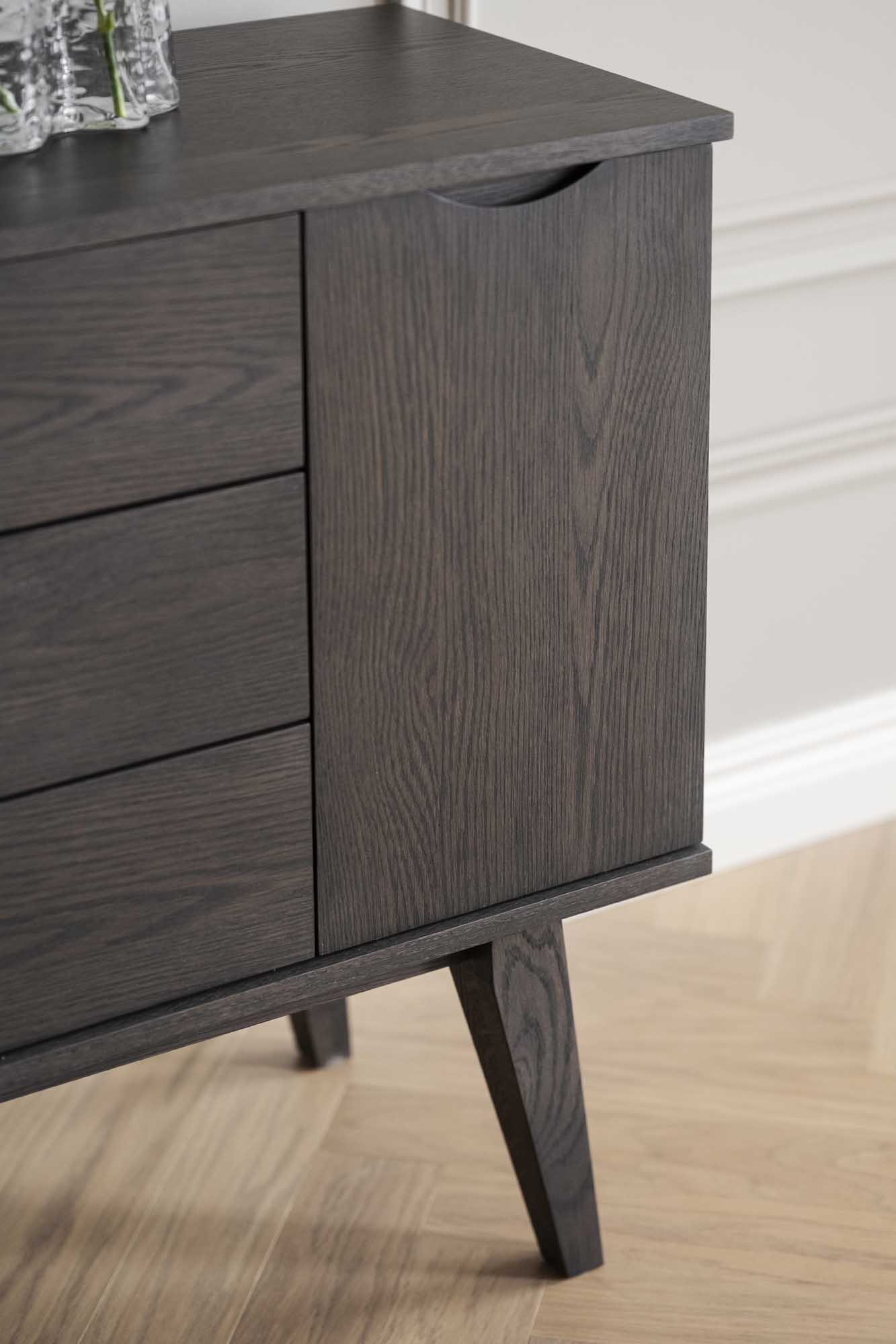 Filippa sideboard