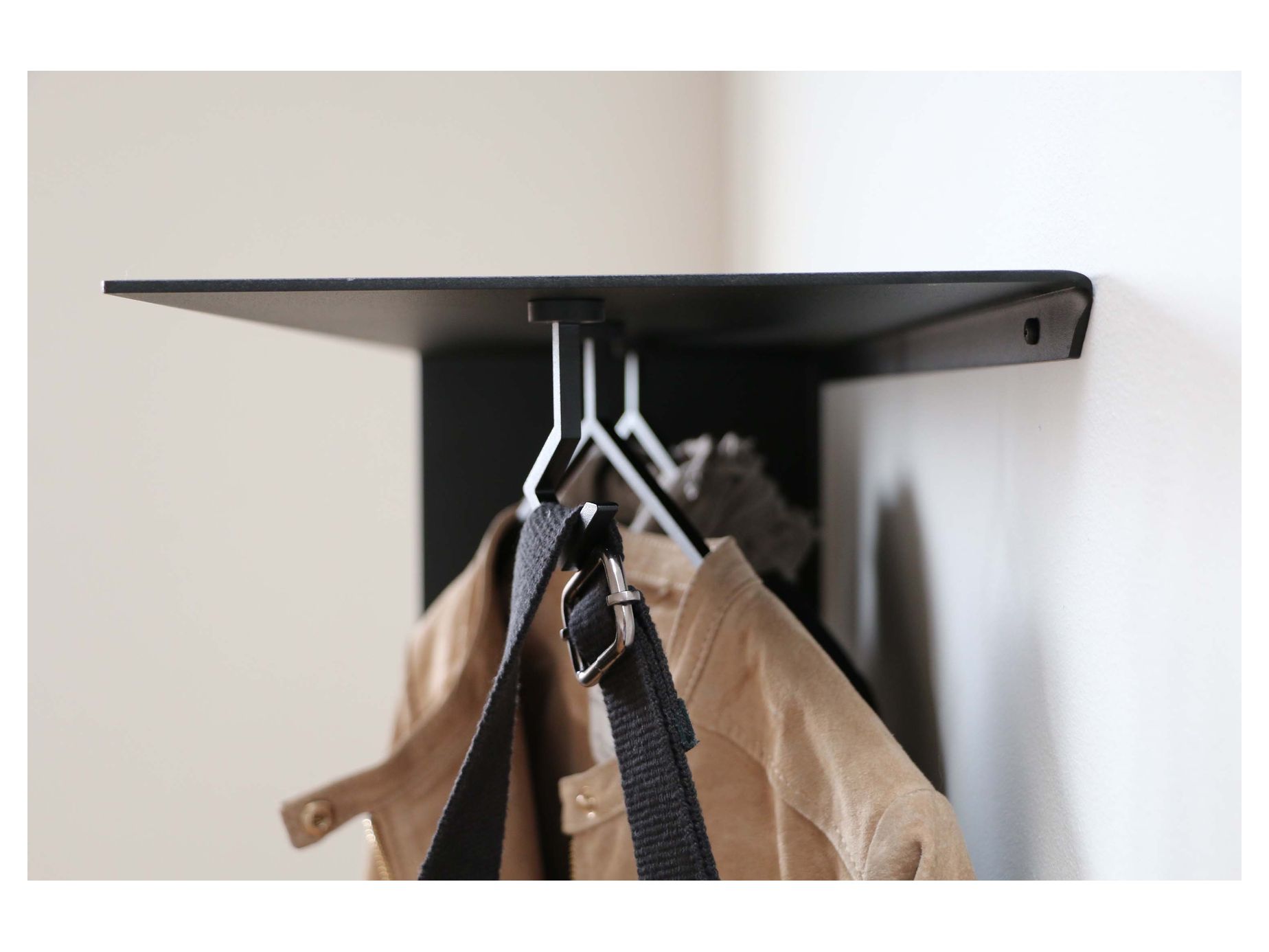 Maghook clothes hanger