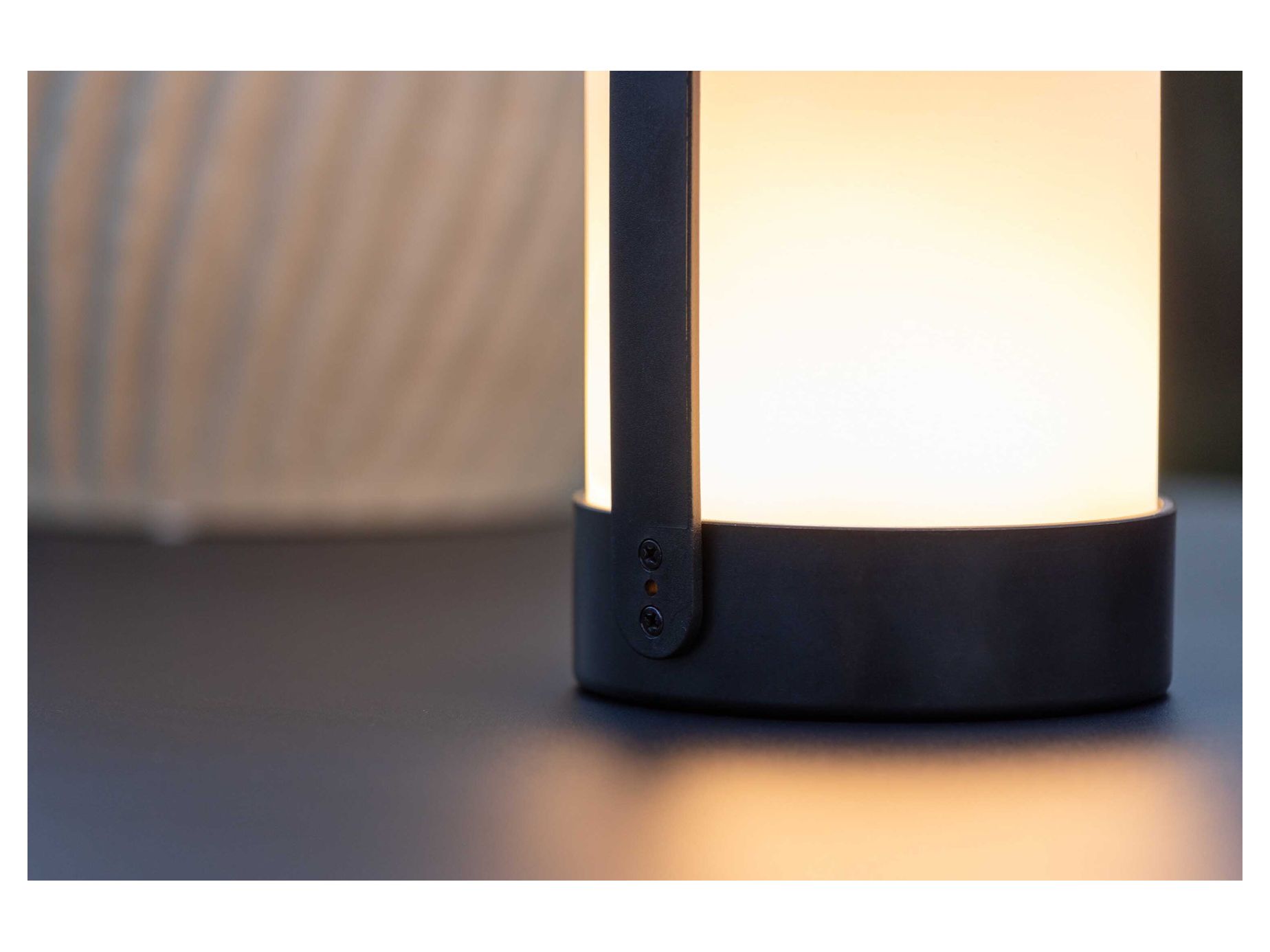 Fern bordslampa