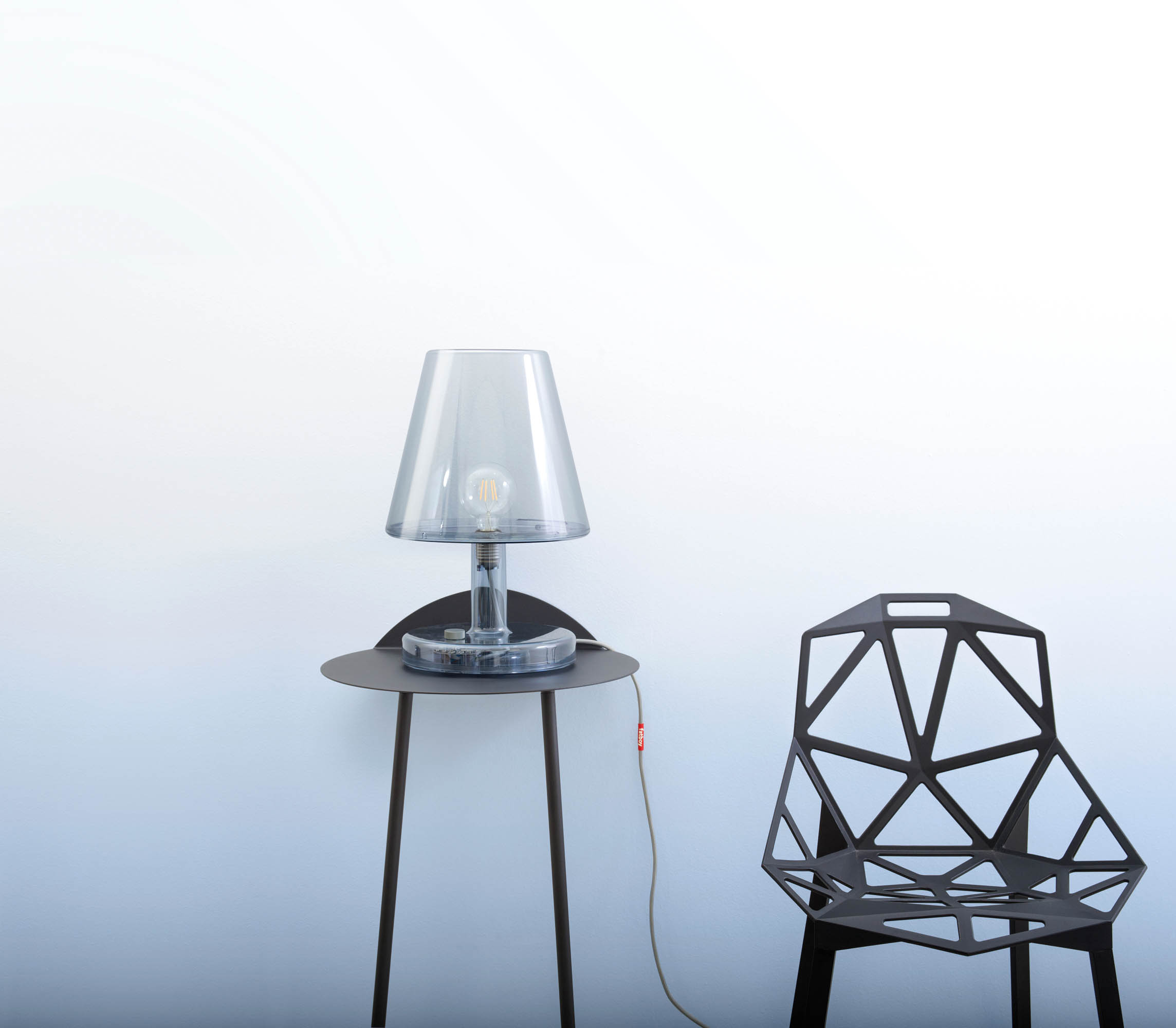 Trans-parents bordslampa