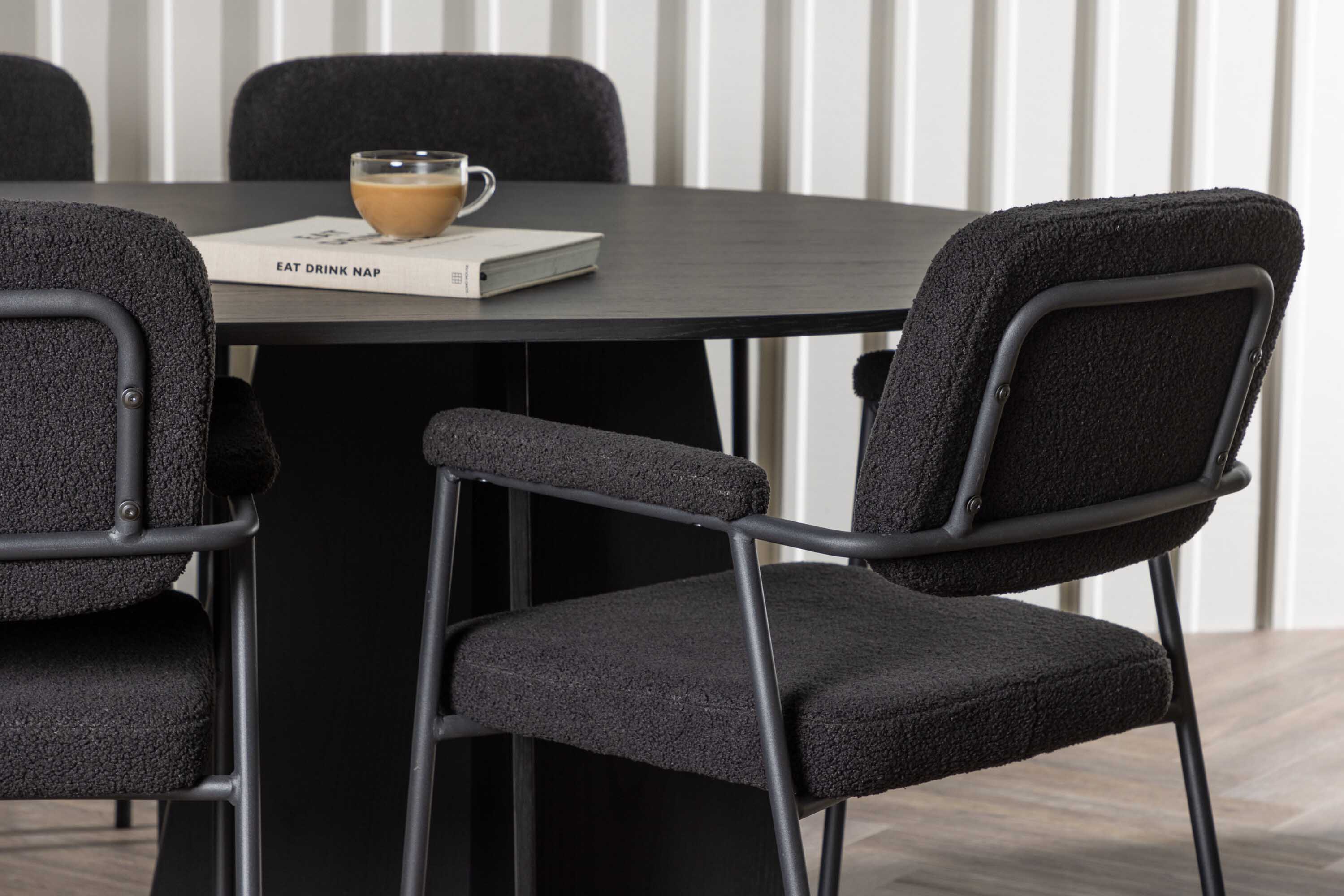 Bootcut & Yesterday spisegruppe