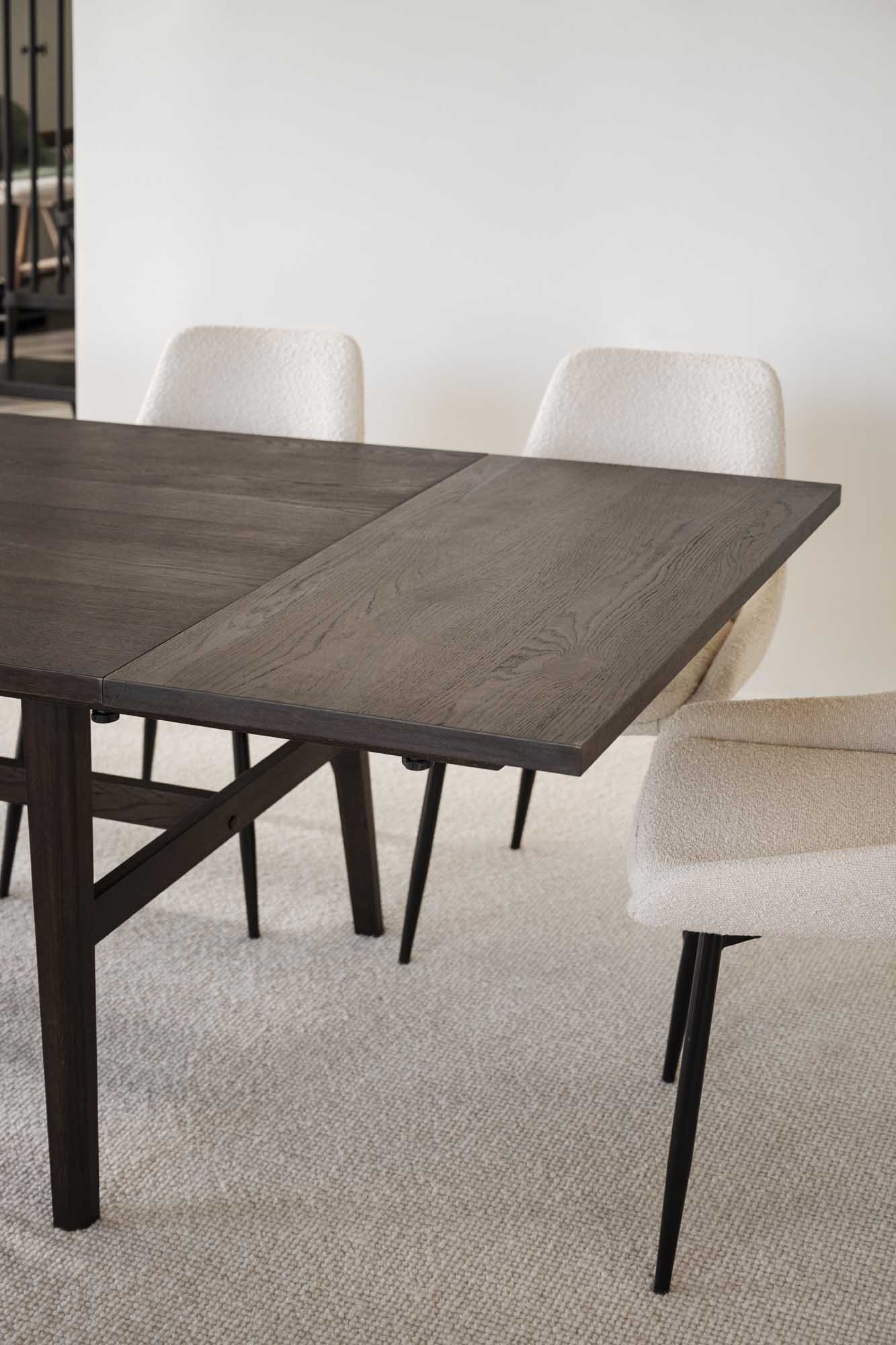 Plainfield ruokapöytä