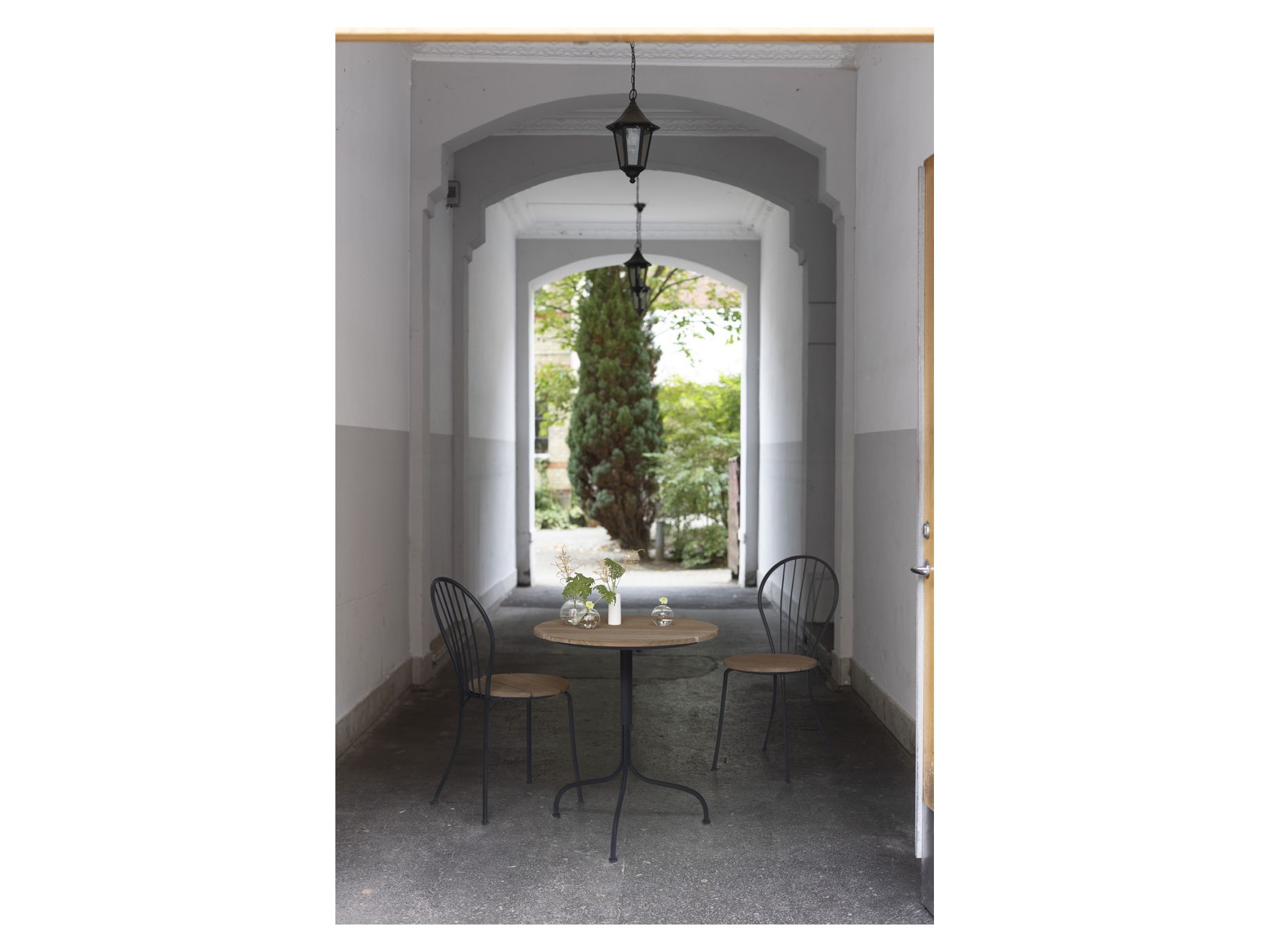 Akleja kahvilapöytä