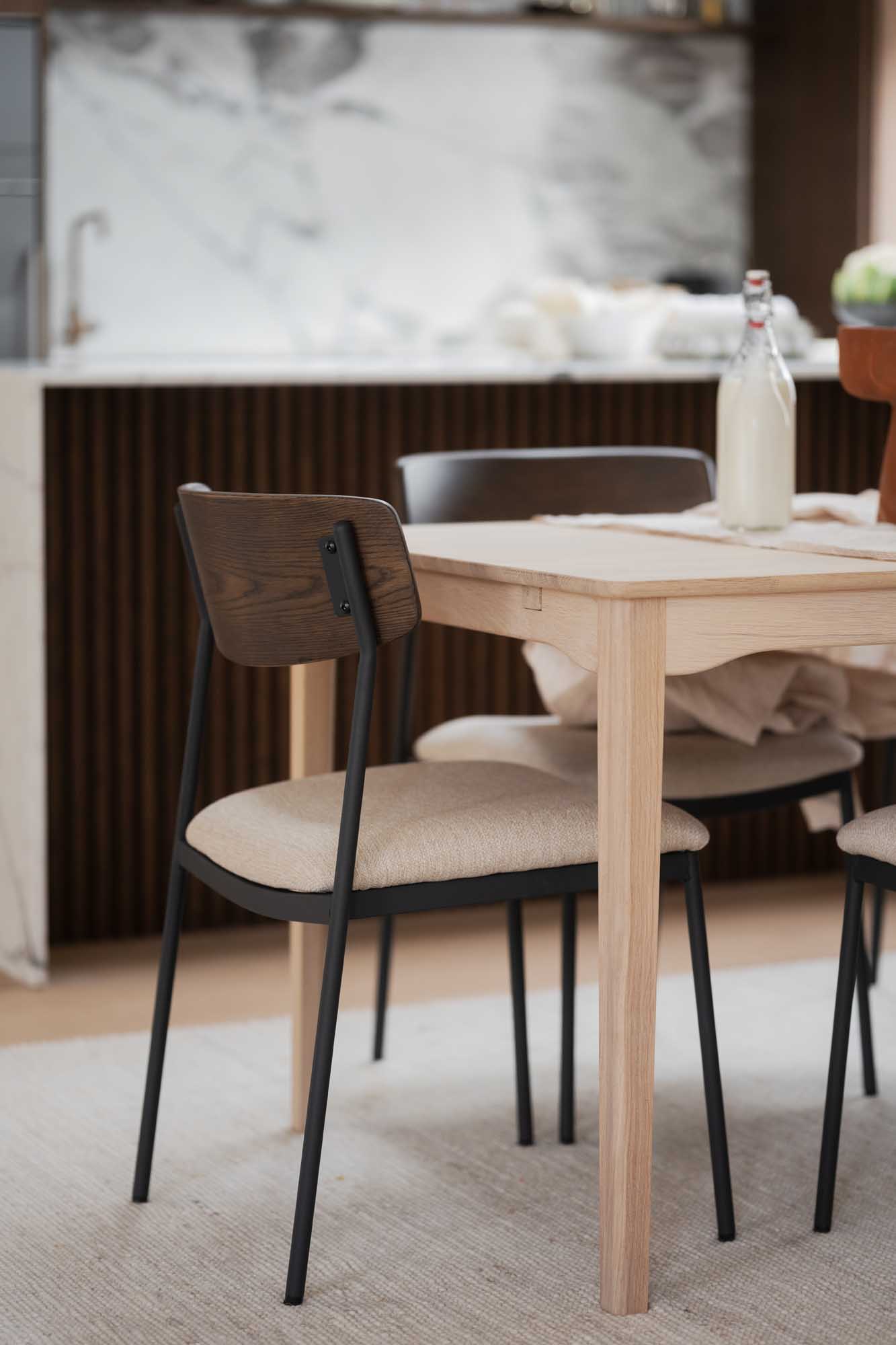 Markham ruokapöytä