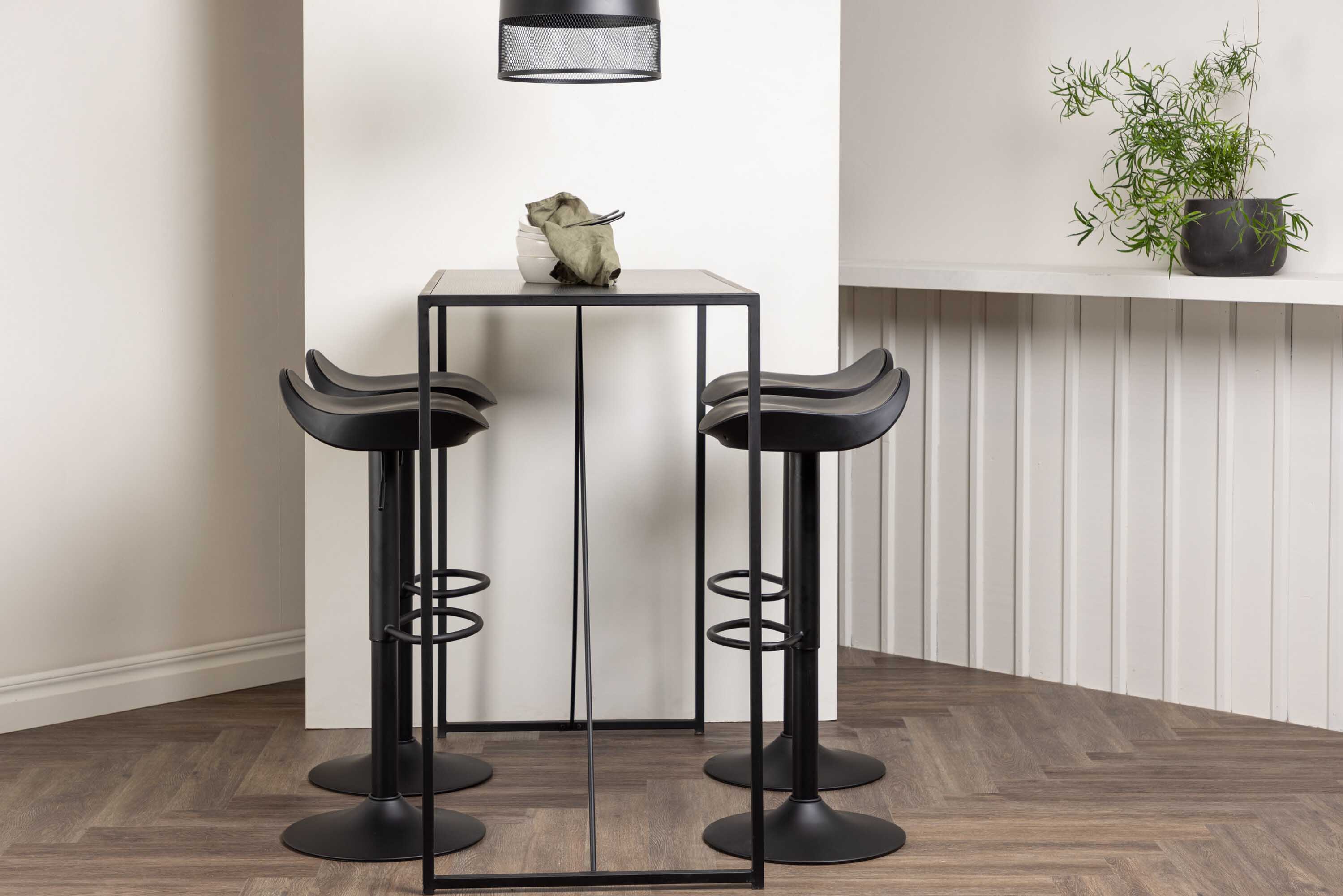 Brea & Adesto bargruppe