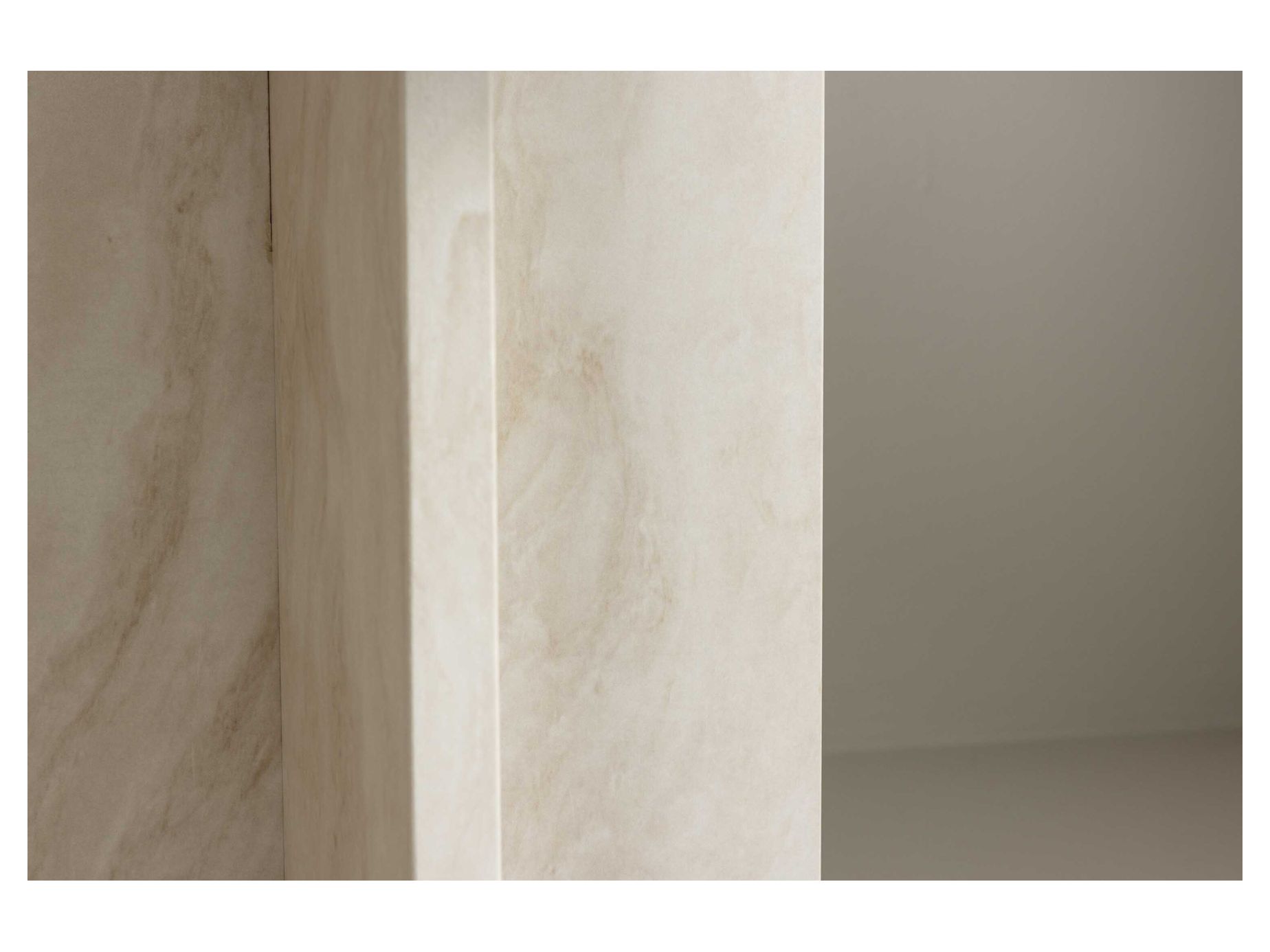 Ålesund sivupöytä