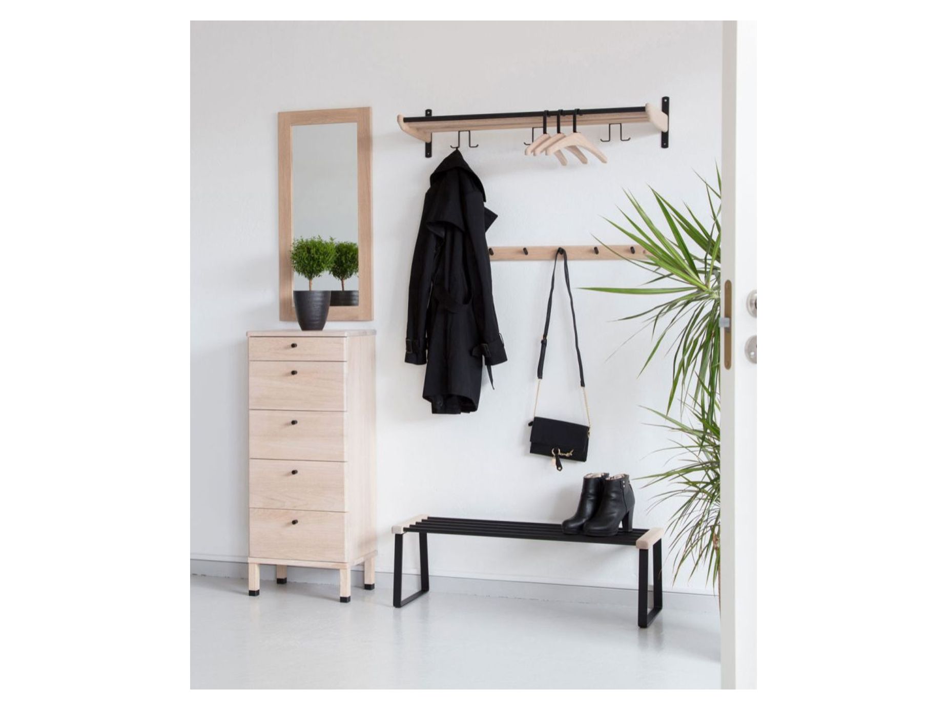 Cora Bänk