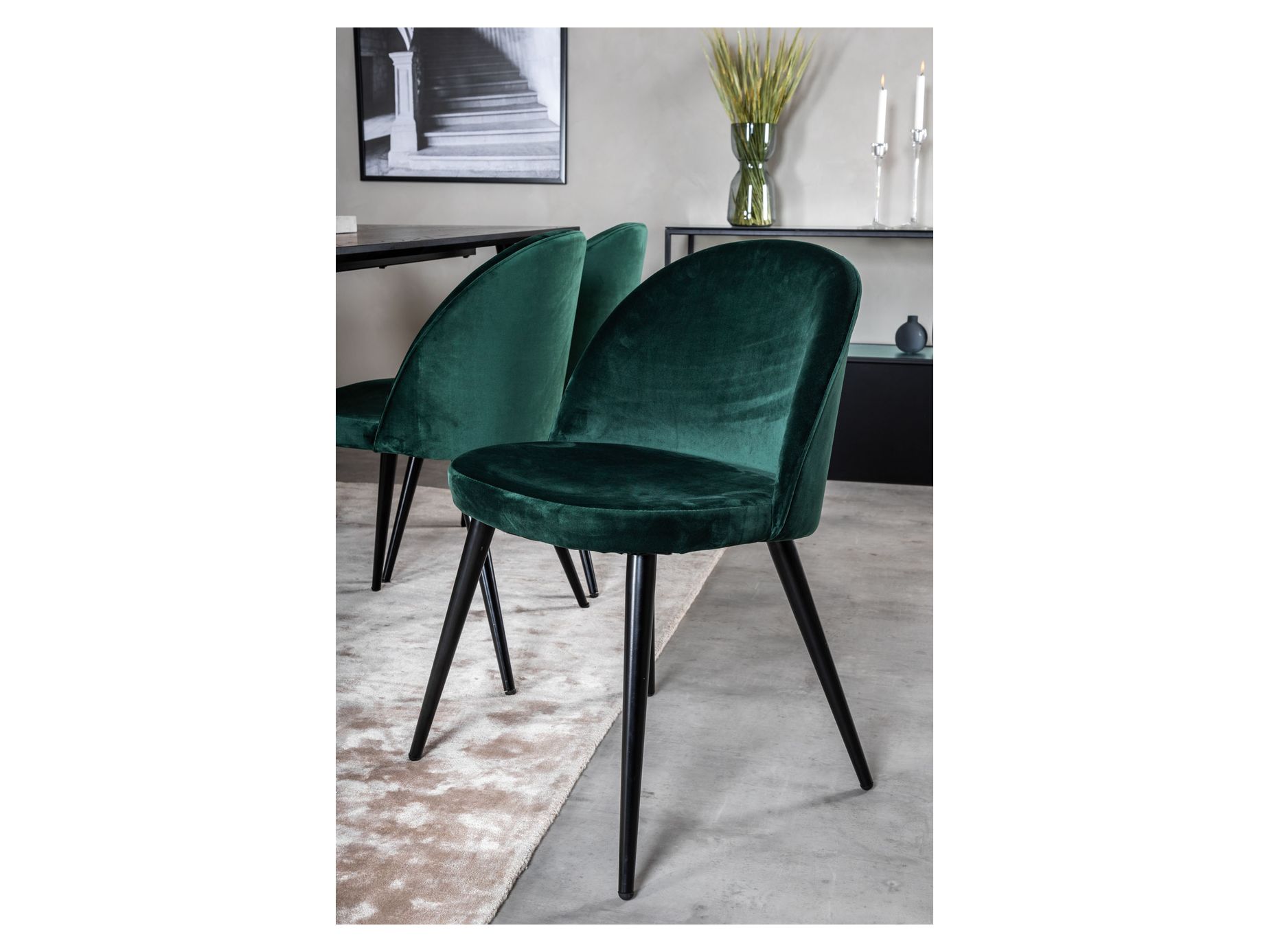 Köp Velvet matstol - Grön Sammet/svart från Venture Design - Bra Möbler