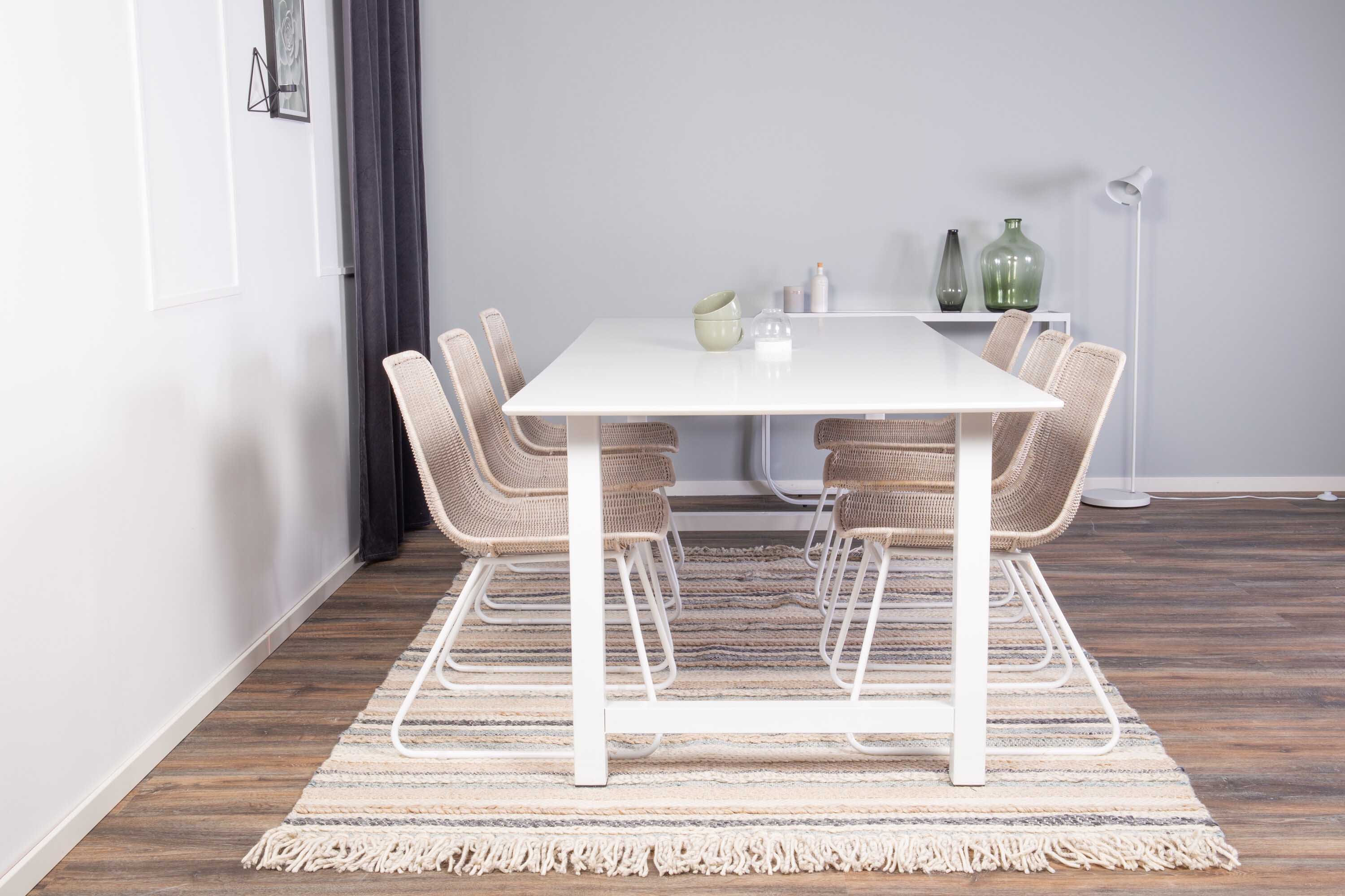 Count & Cirebon ruokailuryhmä