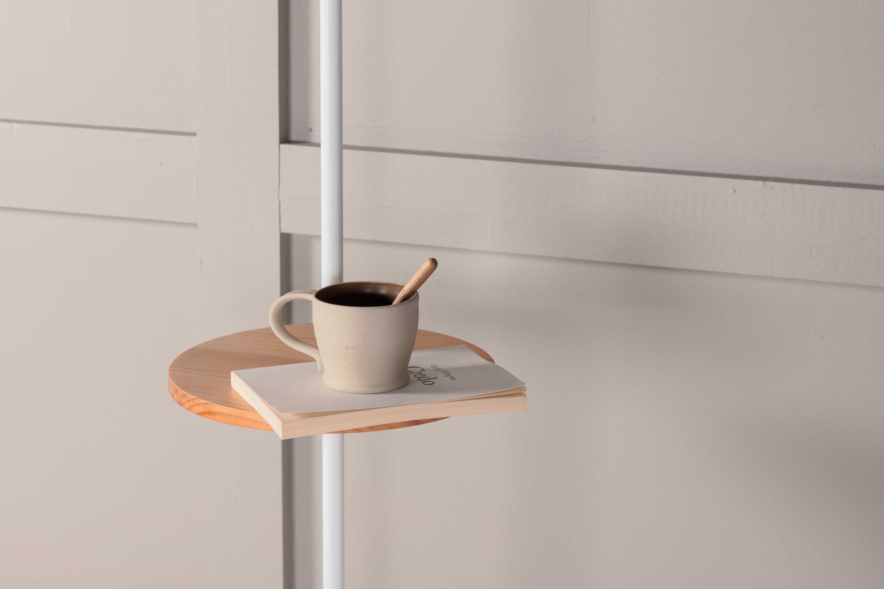 Hattman lattiavalaisin